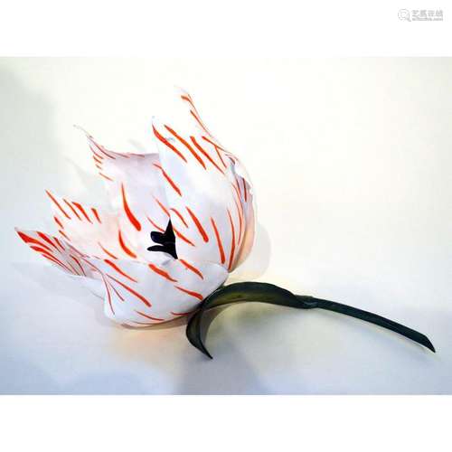 CONNOISSEUR PORCELAIN OF MALVERN TULIP FLOWER