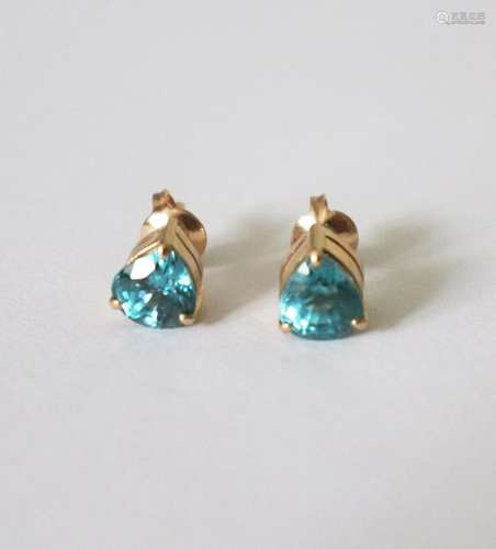 Natural Blue Zircon Stud Earring 7.54Ct 18k Y/g