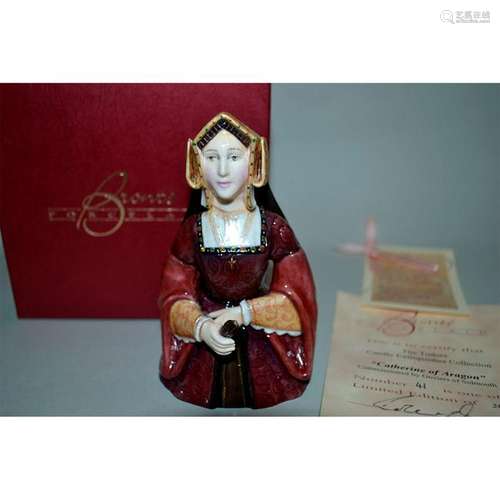 BRONTE PORCELAIN CATHERINE OF ARAGON CANDLE