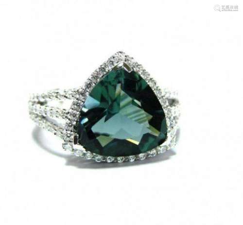 Creation Diamond: 1.Ct /Green Toumaline 4.56 Ct 18k W/g