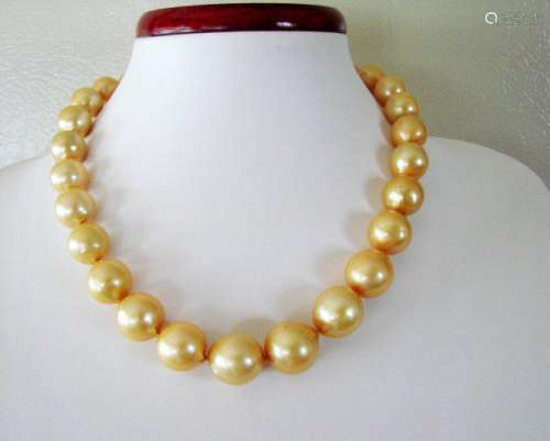 Golden South Sea Pearl Graduation Necklace 17.5