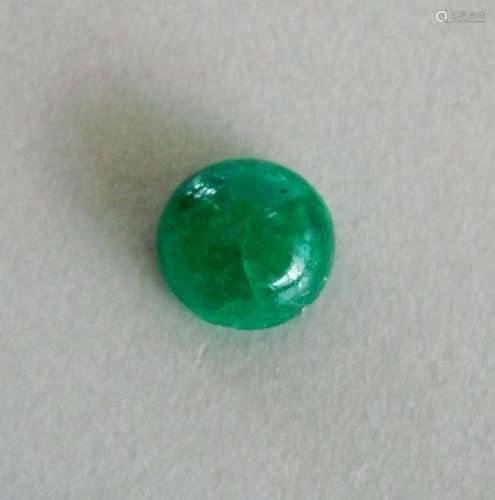 Colombial Emerald Round Cabochun 2.67Ct 8.8x5 mm