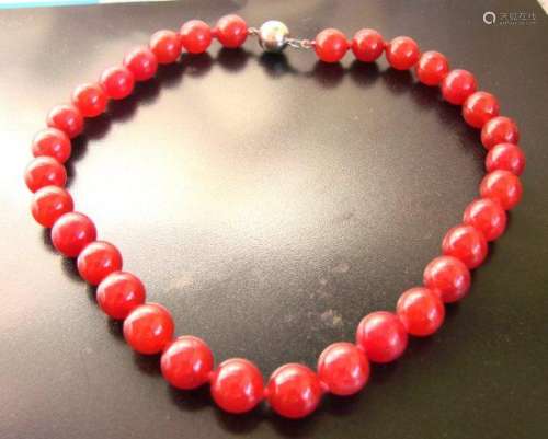 Elegant Red Jade Bead Necklace 16