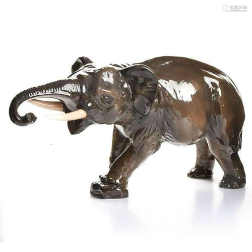 ROYAL DOULTON LARGE FIGURE, FIGHTER ELEPHANT HN2640