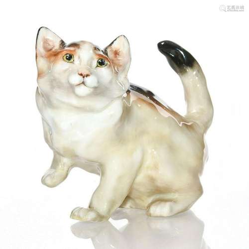 ROYAL DOULTON ANIMAL FIGURINE, PERSIAN KITTEN HN 204