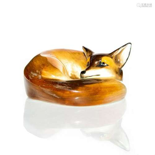 ROYAL DOULTON ANIMAL FIGURINE, CURLED FOX HN 147D