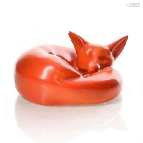 ROYAL DOULTON ANIMAL FIGURINE, CURLED FOX HN 147D