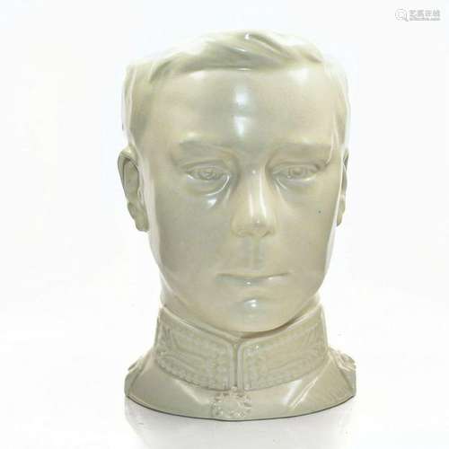 BRETBY MUSICAL COMMEMORATIVE TOBY JUG KING EDWARD VIII