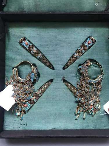 Qing Chinese Gilt Silver Enamel Earring and Nail P