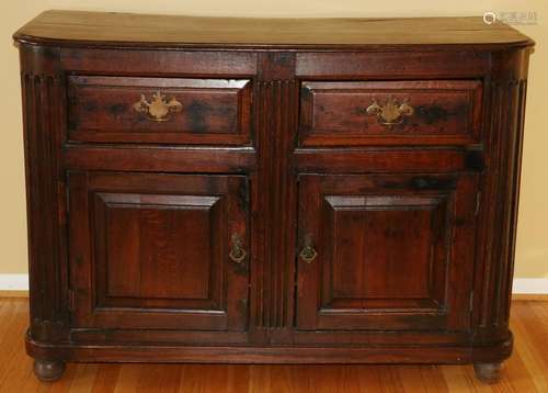 COUNTRY FRENCH OAK COMMODE, CIRCA 1800