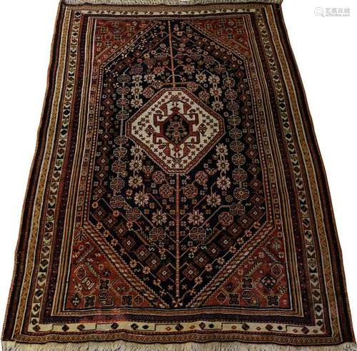 SHIRAZ PERSIAN WOOL RUG, W 4' 7