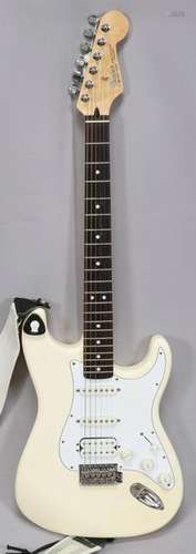 FENDER STRATOCASTER GUITAR