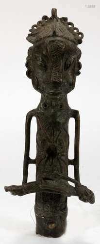 NIGERIAN BENIN BRONZE MOTHER WITH CHILD, H 13