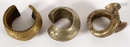 NIGERIAN BENIN BRONZE CUFF FORM MONEY, 3 PCS