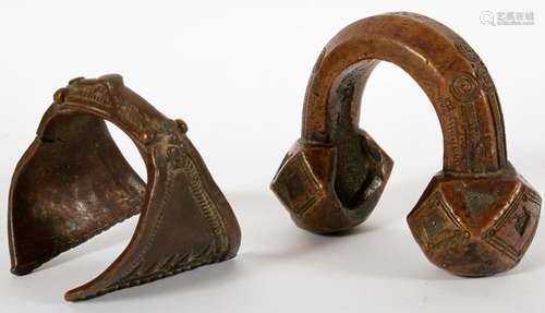 NIGERIAN BENIN BRONZE CUFF FORM MONEY, 2 PCS