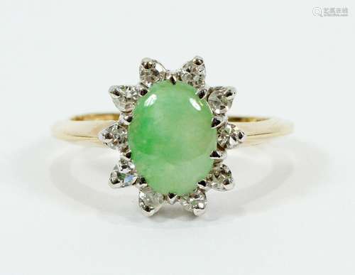 LADY'S JADE & DIAMOND 14KT YELLOW GOLD RING