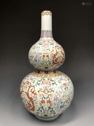 Chinese Famille Rose Porcelain Gourd Vase,Mark