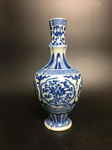 Chinese Blue and White Porcelain Vase