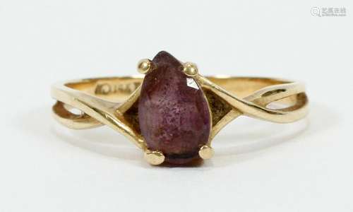 SOLITAIRE AMETHYST & 14KT YELLOW GOLD RING