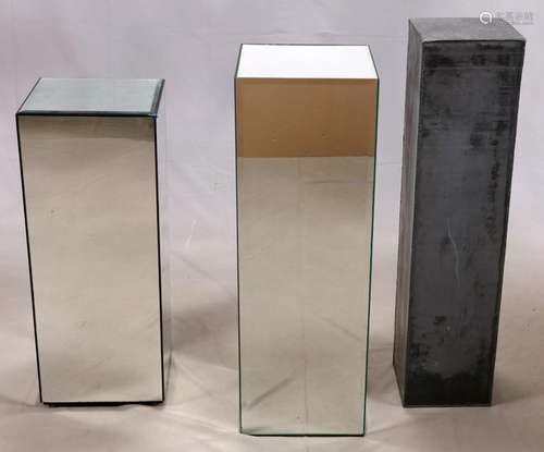 LOT OF 3 PEDESTALS