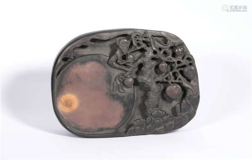 Stone inkstone carved with monkeys in the Qing Dynasty (Ma Yuanjun)