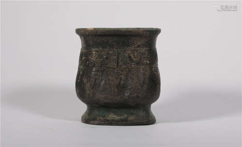 公Bronze tripod from 16th century BC to 11th century BC