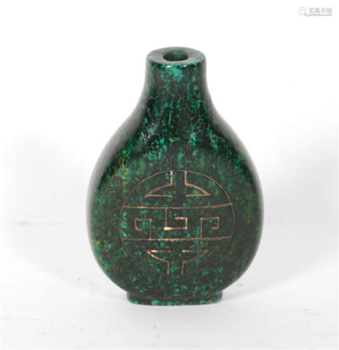 Qiujiao snuff bottle in Qing Dynasty