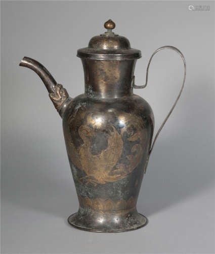 Yinzhu gold carved wine pot in Tang Dynasty