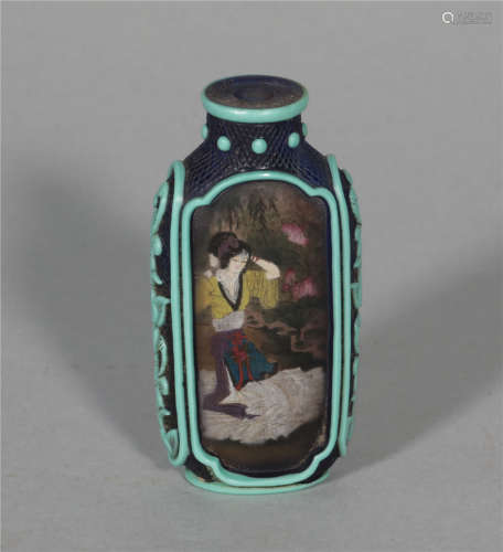 The snuff bottle is painted in the set material of the Republic of China.
