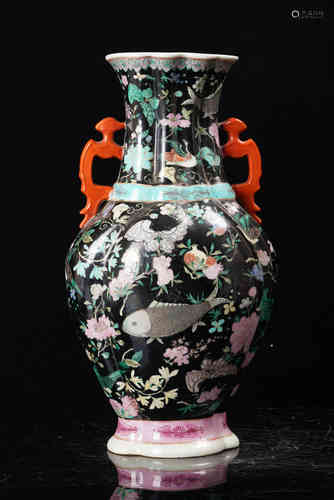 A Chinese Tri-colored Glazed Porcelain Vase with Double Ears