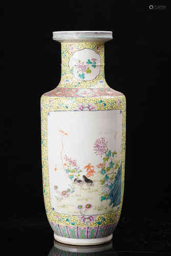 A Chinese Enamel Porcelain Vase