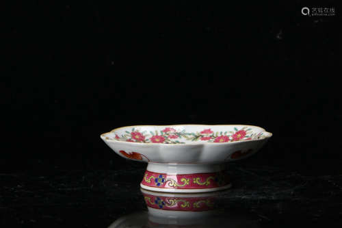 A Chinese Enamel Floral Porcelain Stem Plate