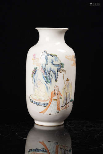 A Chinese Famille Rose Porcelain Vase