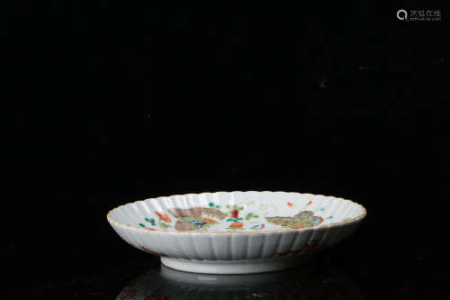 A Chinese Famille Rose Butterfly Porcelain Plate