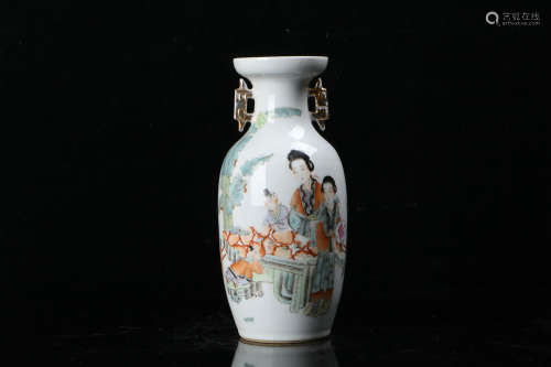 A Chinese Double-eared Porcelain Vase 