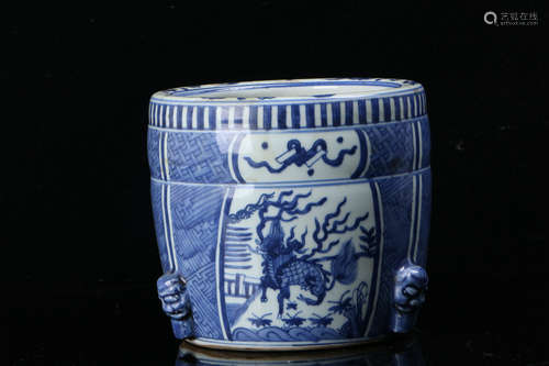 A Chinese Blue and White Porcelain Brush Pot