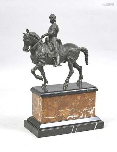 Equestrian statue of Bart