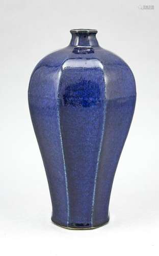 Meiping-Vase, China, 18.