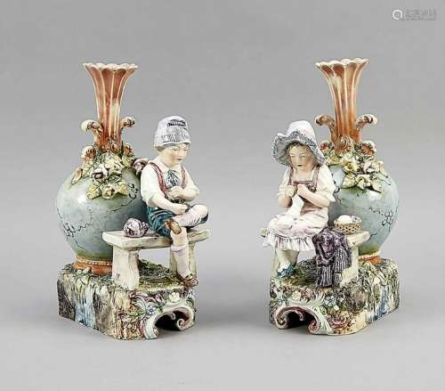 Pair of figural vases, En