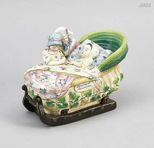 Figurative lidded box, Ge