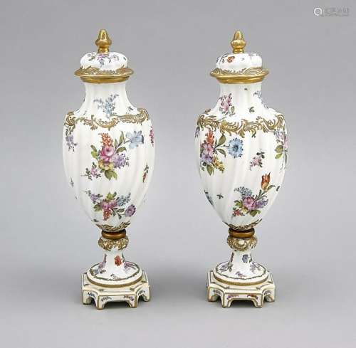 Pair of lidded vases, pre