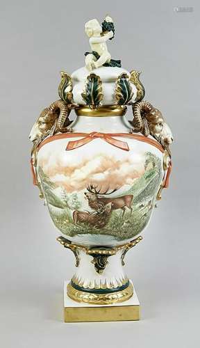 Large lidded vase with hu