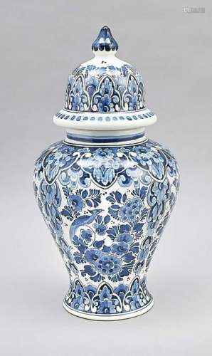 Lidded vase, Delft, Holla