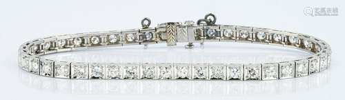 Ladies Platinum & Diamond Line Bracelet