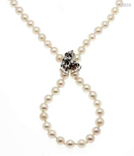 Pearl necklace with clip