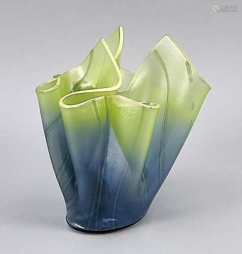 Handkerchief vase, 2nd ha