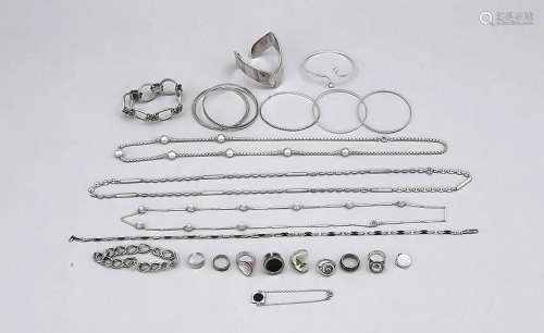 Lot of silver jewelery, 2