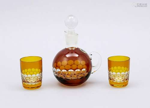 Small carafe and two glas