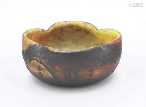 Round bowl, 20th century,