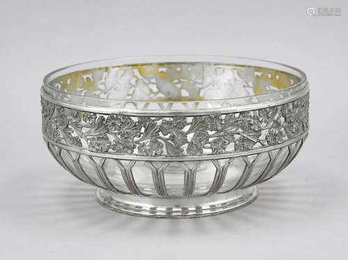 Round Art Nouveau bowl, a